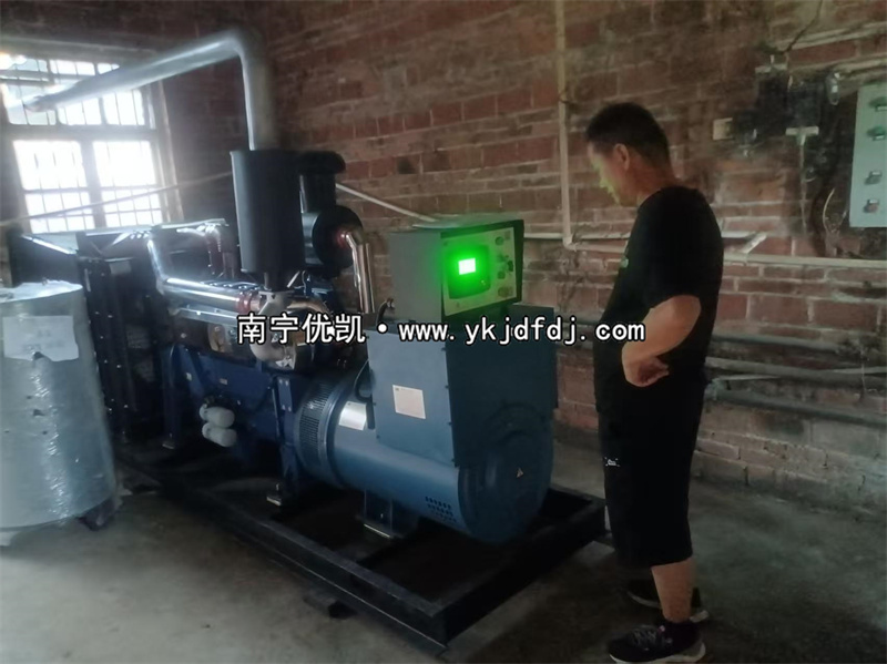 2025年6月16日，玉林某中學項目200kw柴油發(fā)電機組到貨安裝調試